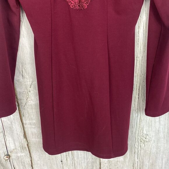 Tobi Skull Embroidered Long Sleeve Backless Sheath Dress Size Large - Picture 4 of 10